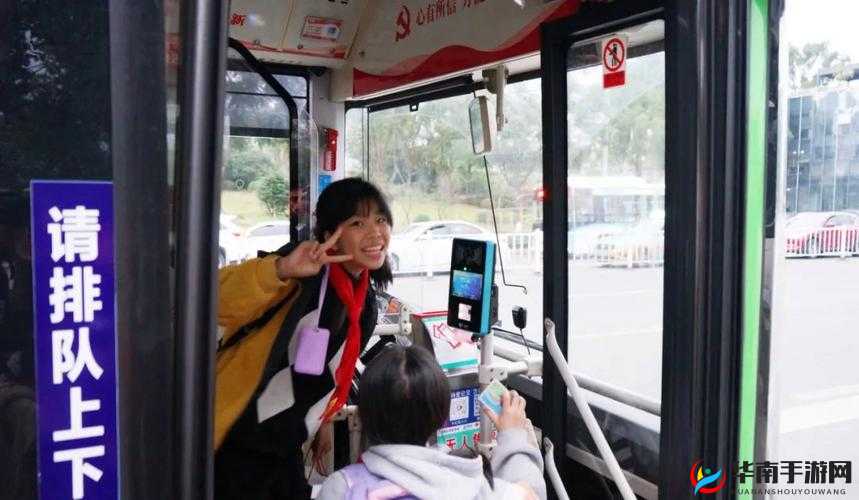 成为全校公交车的日常生活:我的别样校园生活