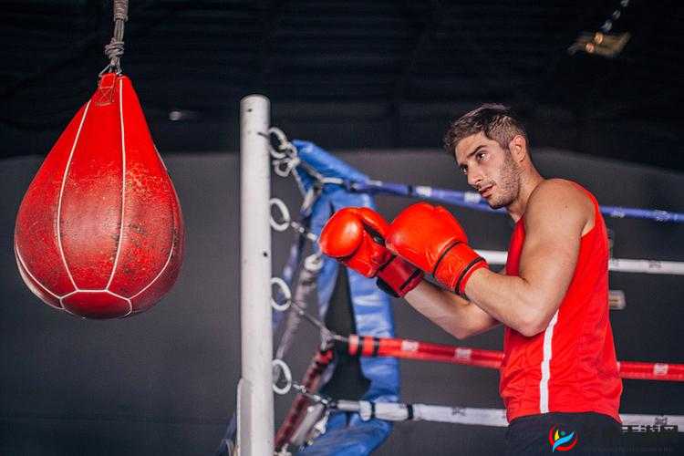 肌肉男拳击跑苹果最新版：热血激战等你来