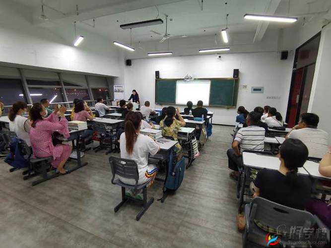 老师 1V3:课堂上的独特风景