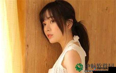 解析 freezeframe 丰满老妇相关内容