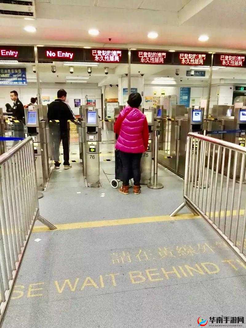 逛街突然打开开关：意想不到的瞬间