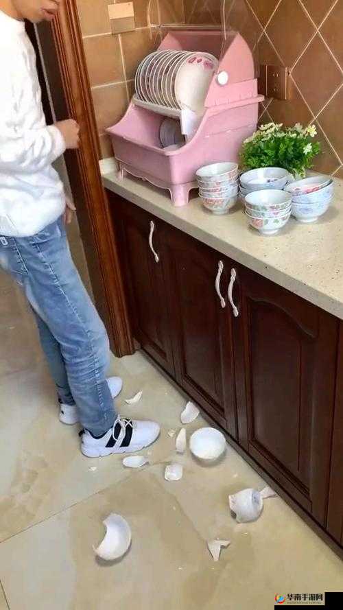 厨房总索要刷碗令人无奈
