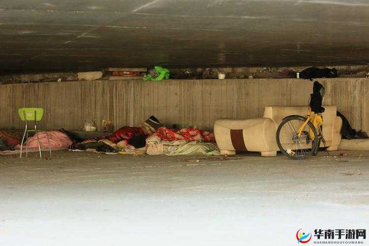 流浪汉拉我进桥底的经历