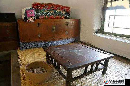 东北农村特色：大通炕 炕上的金凤