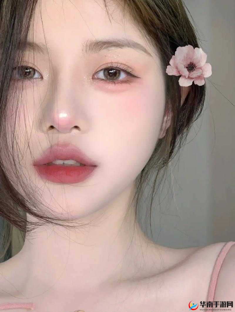 玉女桃花轻蜜粉定妆，打造持久精致妆容