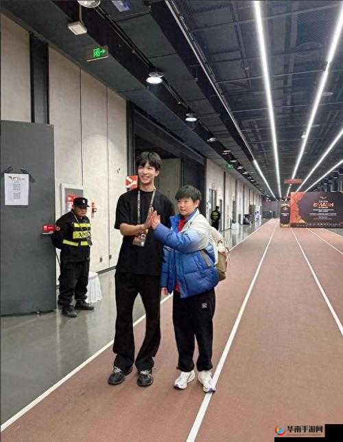 小漠员工父子局 BO3 对决：儿子主导的荣耀之战