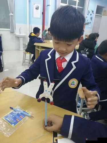 小诗成为学校教具之探索