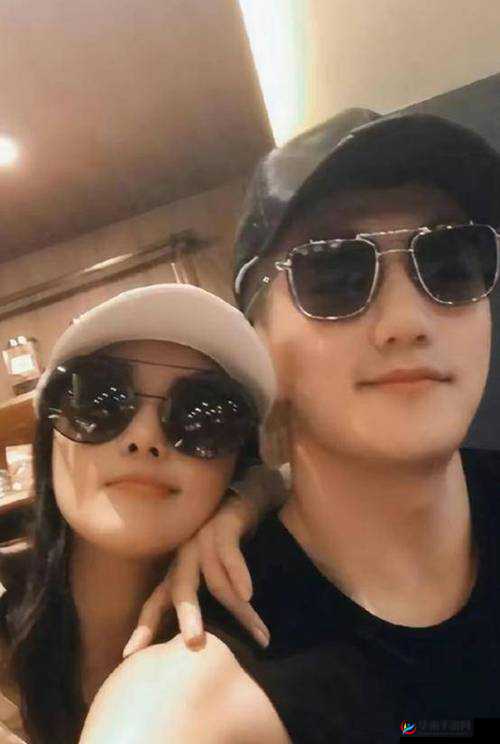 老公亲我私下怎么回应他：温柔对视