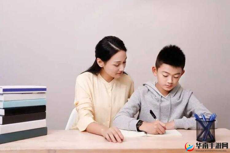 学生妈妈：温馨陪伴孩子成长