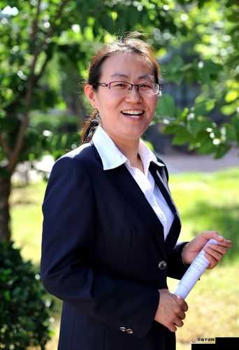 随时随地都能干的学校教师的特点:育人优势多