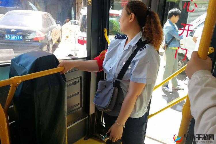 第一章公交车售票员用b检票:背后的故事