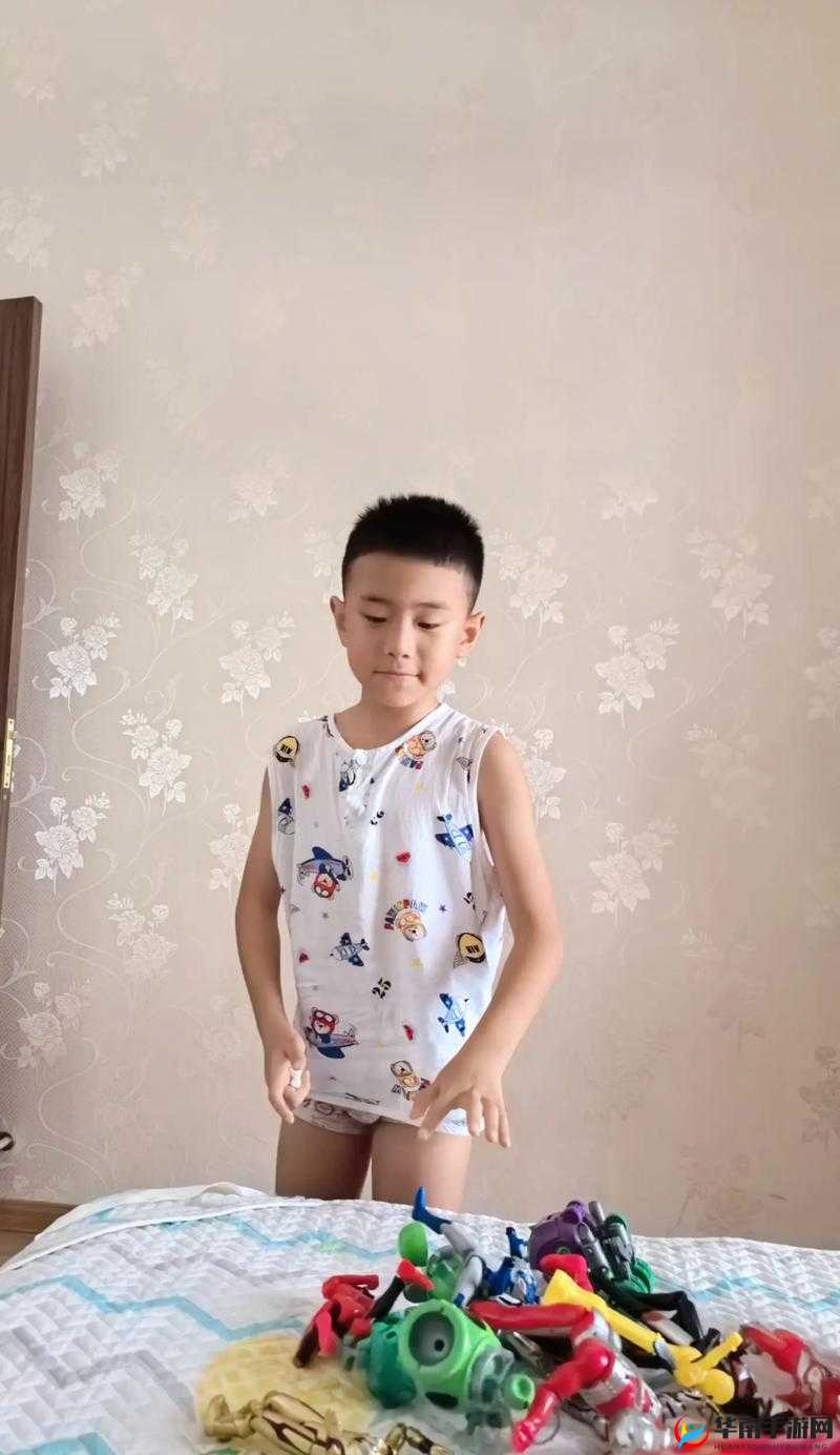 一小孩半夜吃坤风险(黄):吃坏肚子险送命