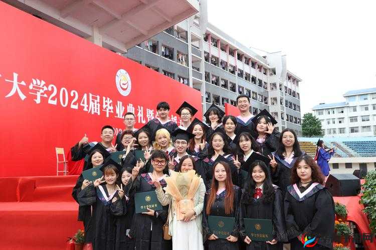 JUL-965 毕业典礼之后:新的征程开启