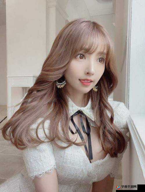 日韩国产亚 AV 手机在线观看：成人之美