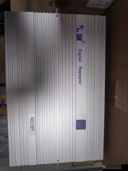 高清线一进二出：实现信号分屏传输