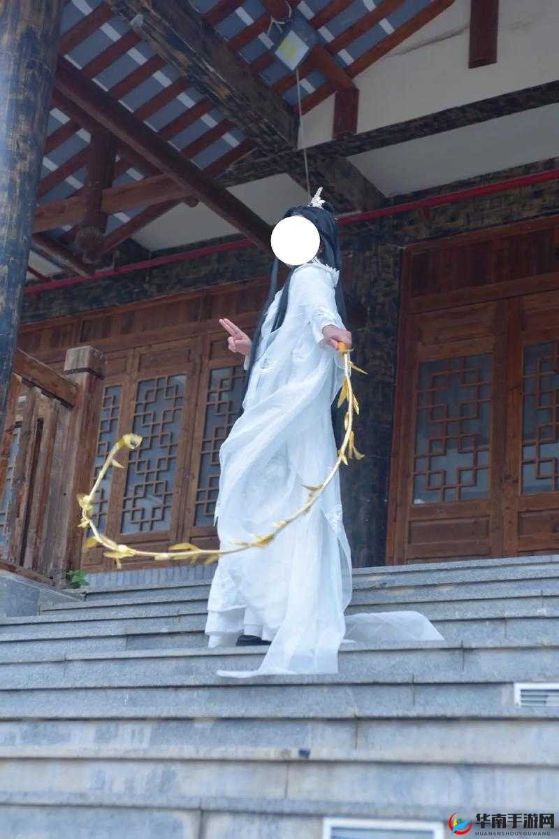 楚晚宁张腿放棋子磨角场景引人遐想