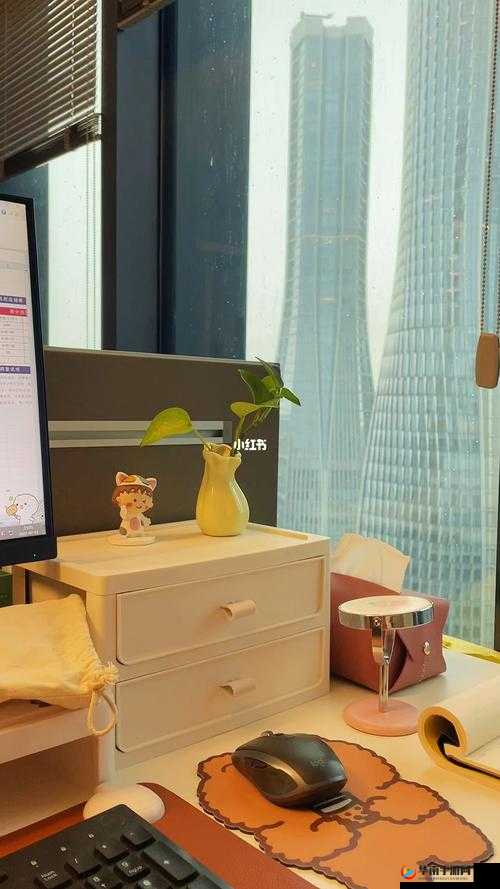 外勤中突然下雨麻妃：狼狈瞬间