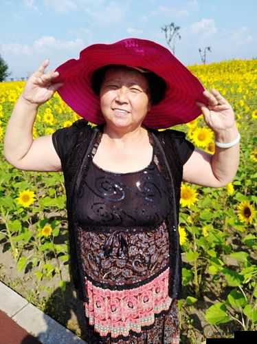 风流老太太 BBwwcc：她的奇妙故事