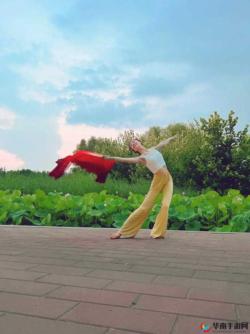 舞蹈室里的景色：李欣赵峰精彩对话之舞韵时光