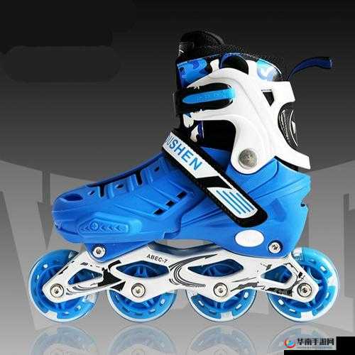 男生女生一起：轮滑鞋免费，共享运动乐趣
