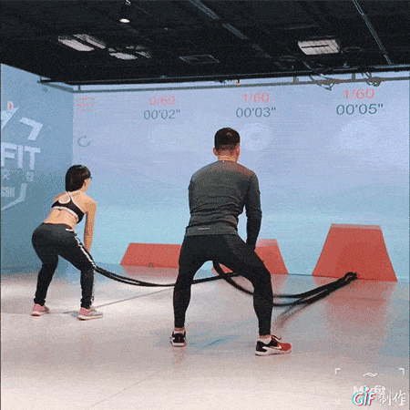 男女上下拱 120 秒：极致体能挑战