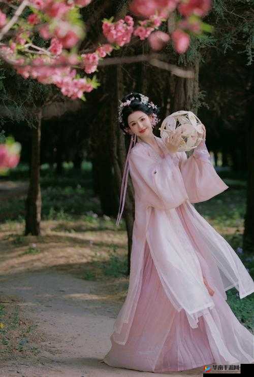 # 打造桃花妆感，就选玉女桃花轻蜜粉定妆 #