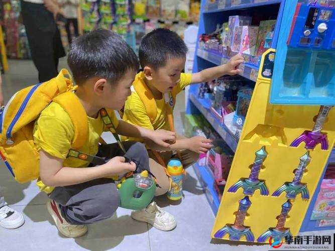 戴着电动玩具逛超市：会有怎样奇特体验