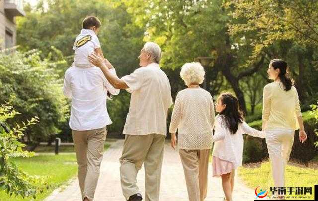 父母儿女媳妇一起来共享天伦之乐