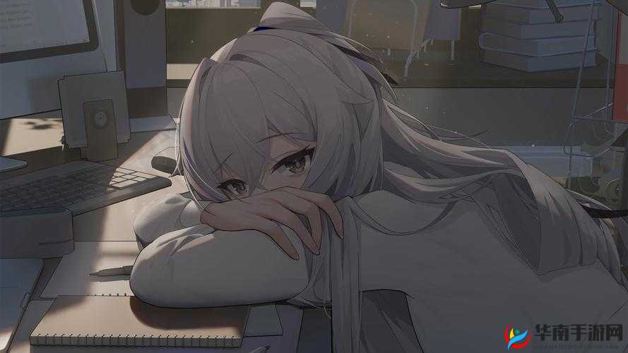 壁纸：可爱的布洛妮娅趴在桌子上