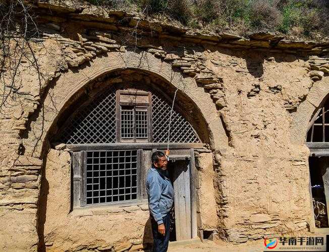 在黄土地上的窑洞生活:山西老阿姨的故事