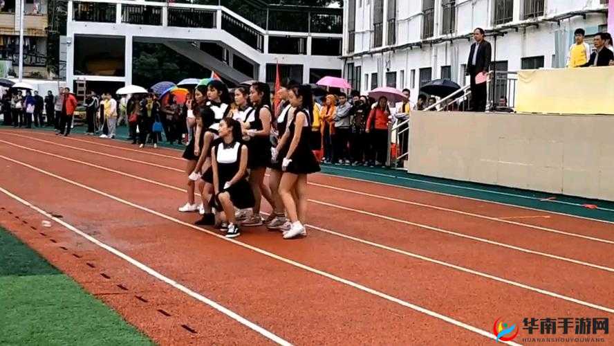 超级凌乱的校园运动会有弹窗：混乱与惊喜的交织