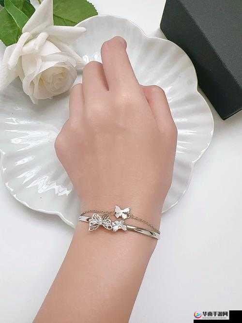 女生戴自动蝴蝶去上班注意事项：避免尴尬