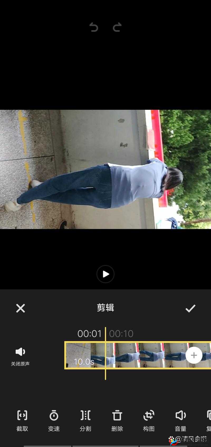 小烧货几天没弄了这么多水了：令人惊讶的一幕