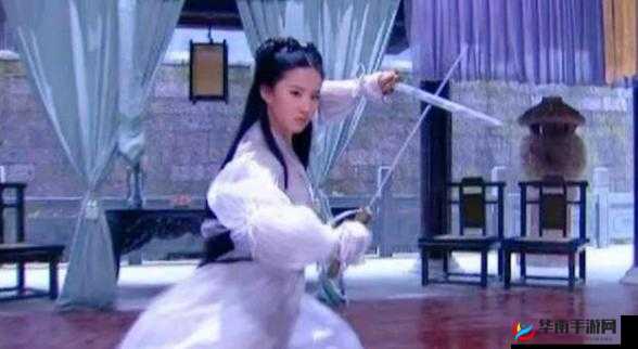 小龙女只感觉那只巨大的火龙枪：其威力惊人