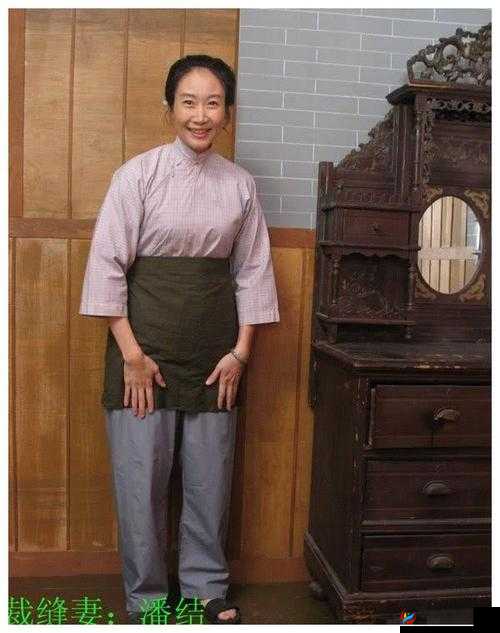 兰姨：捂住嘴巴怕发出声音，将有重大更新