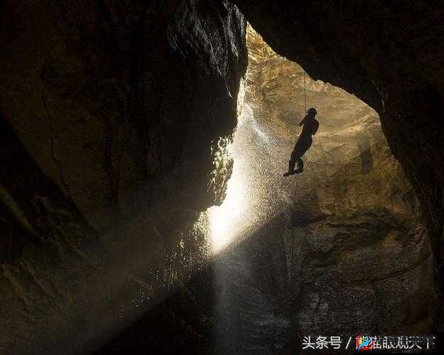 无人区编码 6229Jm 观天下事引发众议：是窥探还是求知？