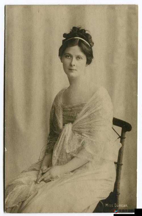 吉泽明步人体艺术:用艺术诠释女性之美