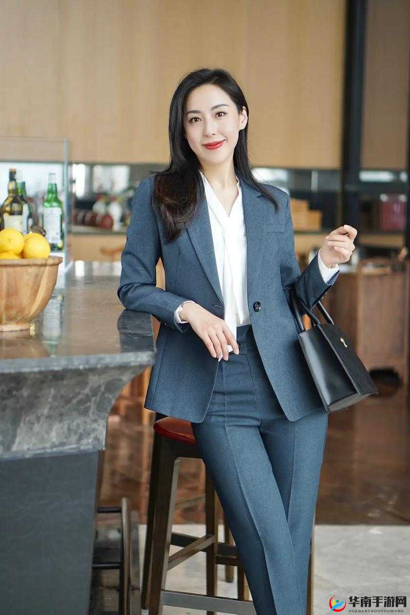 解析：如何轻松获取《恋与制作人》女主朋友圈预言家攻略——让你轻松驾驭女主角朋友圈秘密