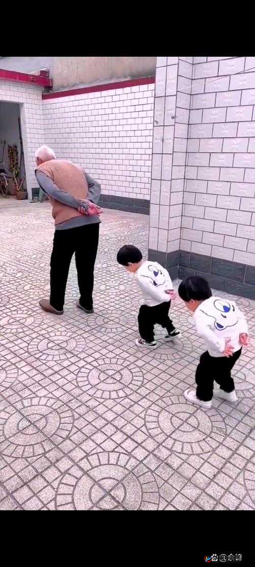 4 人个人换着玩感受:别样体验与趣味碰撞