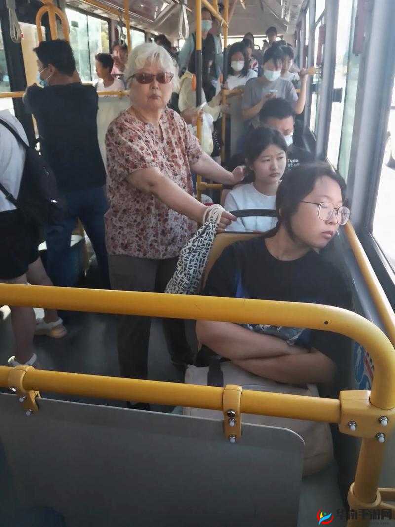 在公交车上体验到高 C 的奇妙感受