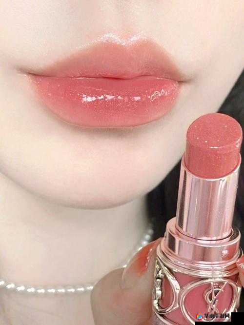 YSL 口红 851：水蜜桃般的甜美诱惑