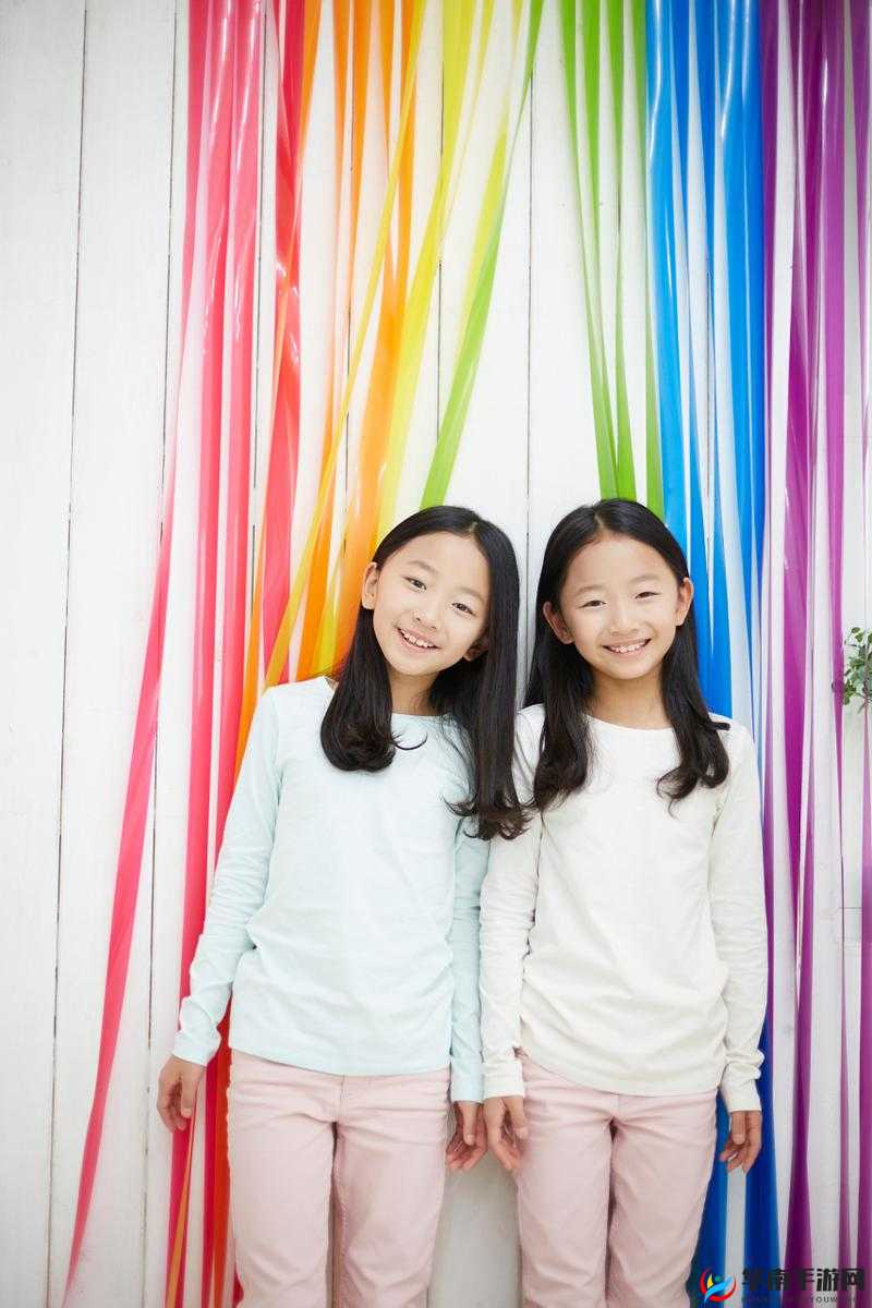 双胞胎姐妹齐上阵：一模一样的她们，将带来怎样的惊喜