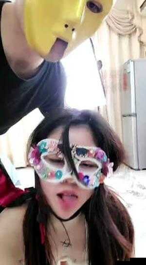 美女拳交肛交：成人伦理的禁忌之爱