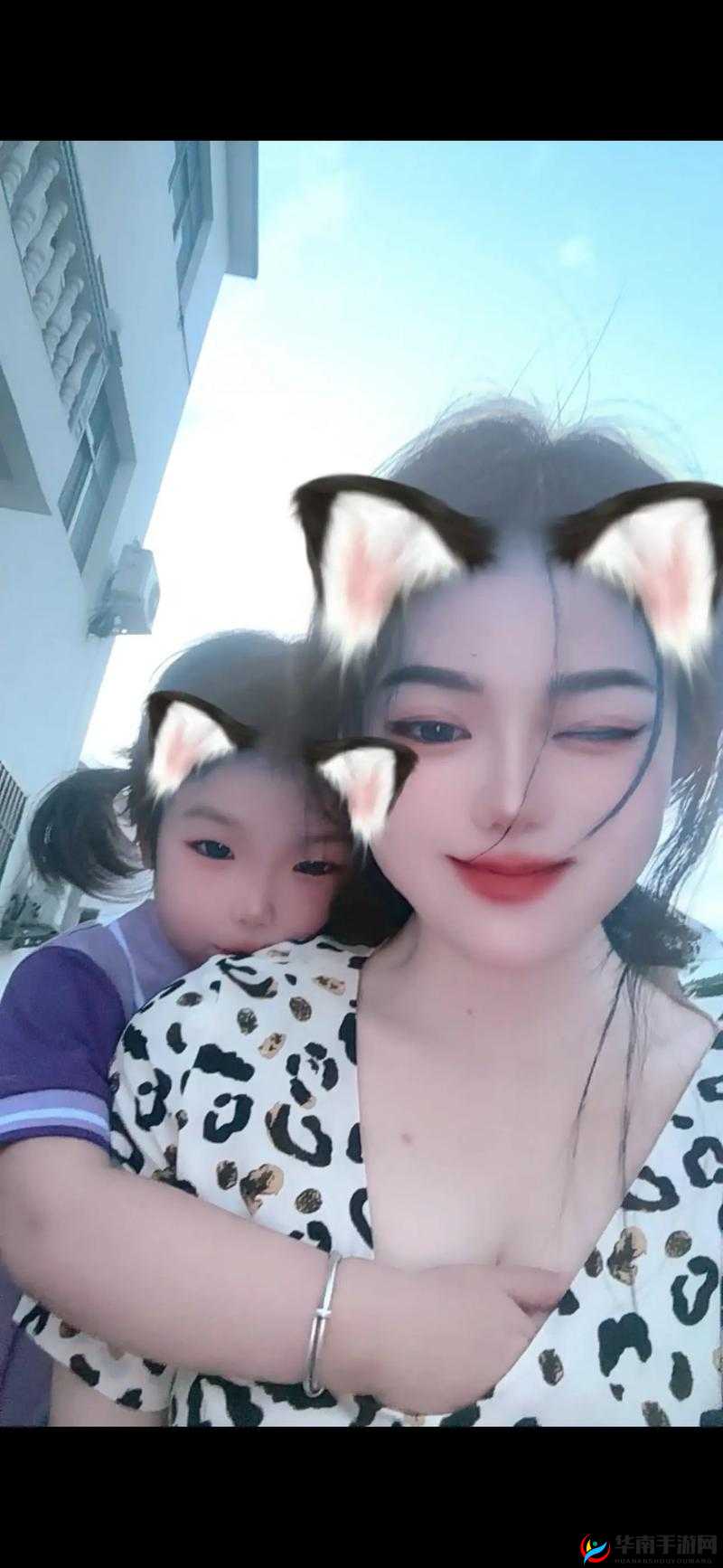 姑父缓慢有力挺送侄女的话语：爱与支持永随你