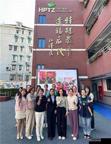 小诗成为学校教具：探索教育新方式