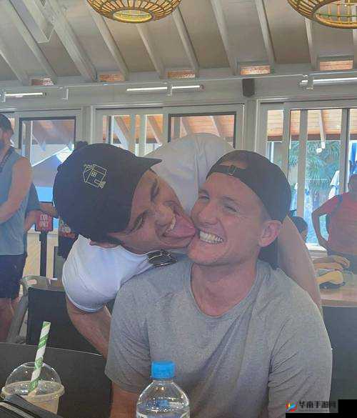 a 欧美 OV 无码免费播放男男：探索男性之间的激情与欲望