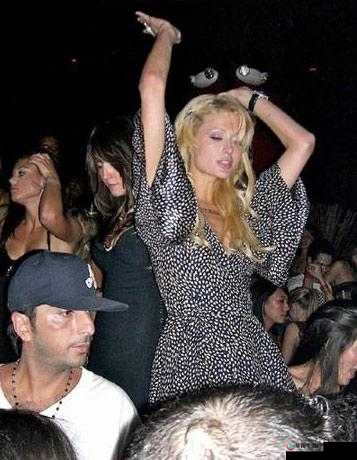 欧美聚众性派对：激情与狂欢的夜晚