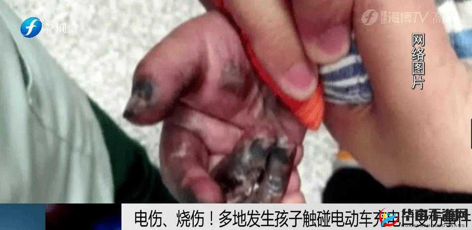 小孩子把钢筋喂给妈妈视频：危险行为需警惕