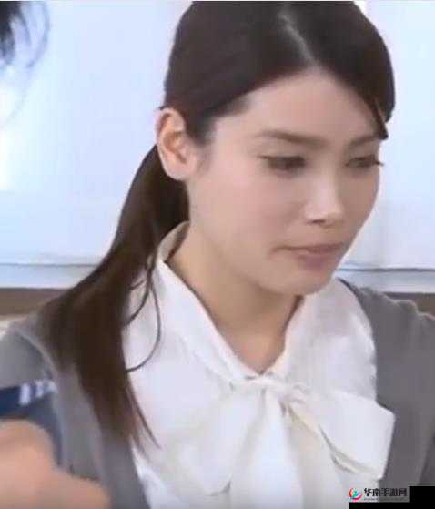 完整少妇 JEALOUSVUE 片：她为何总是嫉妒年轻女孩？