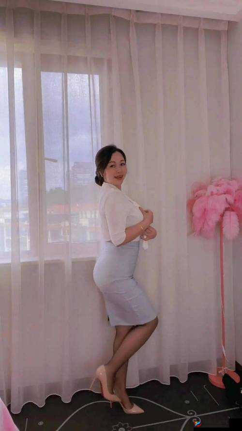 毛耸耸的熟女:成熟韵味的独特魅力